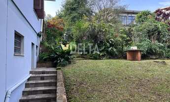 Imagem 7: Casa com linda vista, 4 dormitórios, sendo uma suíte e 2 vagas cobertas REF: 252