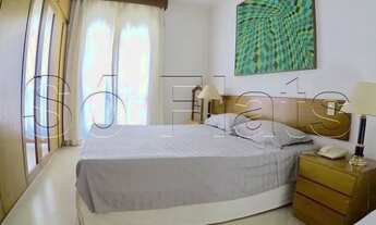 Imagem 4: Flat nos Jardins, prox a Av. Rebouças, Paulista, rodeado por um vasto comércio em seu ento