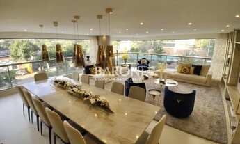 Imagem 3: Apartamento à venda em Moema, 221 m², andar alto, 4 suítes e 3 vagas de garagem. Luxuoso e