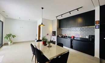 Imagem 5: Casa de condomínio térrea para venda possui 180 metros quadrados com 3 quartos