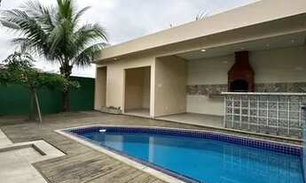 Imagem 4: Nascentes do Tarumã, casa com 3 quartos, piscina e edícula com churrasqueira