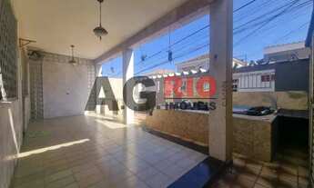 Imagem 3: Casa em Condomínio-LOCAÇÃO-Marechal Hermes-Rio de Janeiro-RJ