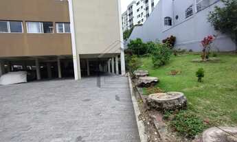 Imagem 3: Viva com luz natural e localização imbatível na Agronômica a 1 quadra da Beira-Mar