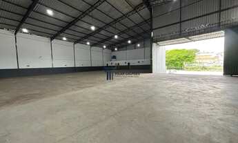 Imagem 2: Galpão para aluguel com Docas com 1400 m² no Jardim das Alterosas