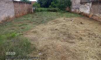 Imagem: Terreno (10mx40m) 400m2 plano em ótima