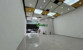 Imagem: Imóvel comercial com 3 pavimentos em praça