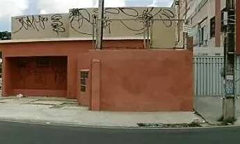 Imagem 2: Imóvel com salas comerciais