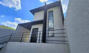 Imagem 3: Em Bom Jesus dos Perdões, você encontra este excelente sobrado à venda! Venha conhecer!