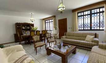 Imagem 2: Casa 5 Quartos com 2 Suítes e 395m² - Centro