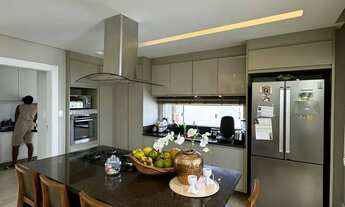 Imagem 7: Casa a venda ou locação em Alphaville Litoral Norte 1 com 3 suites piscina e área gourmet