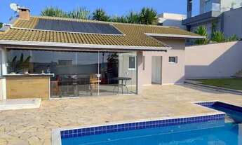 Imagem 3: Imóvel para aluguel tem 295 metros quadrados com 3 quartos