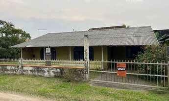 Imagem: Casa em alvenaria com 2 terrenos - 300m