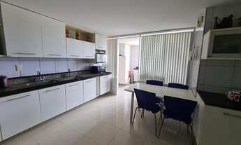 Imagem 4: Apartamento para venda possui 240 metros quadrados com 4 quartos em Casa Forte