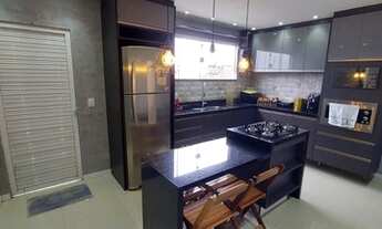 Imagem: Sobrado com 2 Quartos e 3 banheiros à Venda