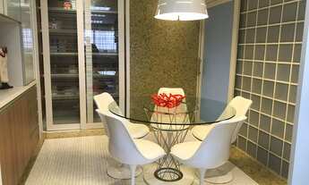 Imagem 2: Apartamento para venda possui 220 metros quadrados com 3 quartos em Campo Belo - São Paulo