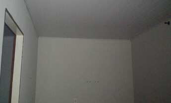 Imagem 4: Casa linda com uma kitnet no fundos toda forrada no PVC