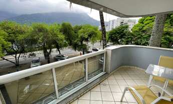 Imagem 4: Apartamento para venda possui 60 metros quadrados com 2 quartos em Lagoa - Rio de Janeiro