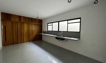 Imagem 6: Casa para venda tem 315 metros quadrados com 5 quartos