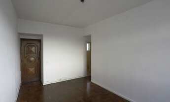 Imagem 2: Tijuca, 2 quartos, Dep. completa, vaga de garagem , vista livre