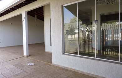 Imagem 2: Casa com 4 quartos no Centro, Campo Grande - MS