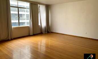 Imagem 2: Ótimo Apartamento para venda tem 198 m2 quadrados com 3 quartos em Copacabana - Rio de Jan