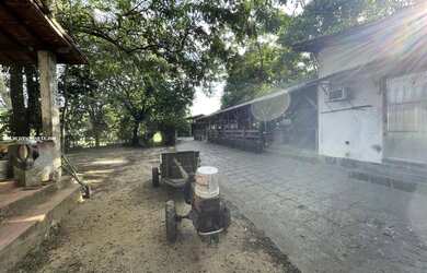 Imagem 2: Chácara para Venda em Guapimirim, Cotia, 4 dormitórios, 2 suítes, 5 banheiros, 10 vagas