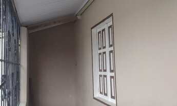 Imagem 2: Casa linda com uma kitnet no fundos toda forrada no PVC