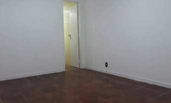 Imagem 5: Centro da Tijuca, 2 quartos, suíte, mais dependencia, elevador e garagem