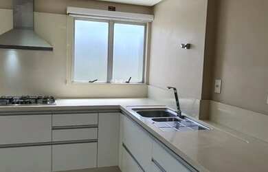 Imagem 6: Amplo Apartamento no Centro de Criciúma 3 Quartos, Suíte, 2 Garagens Individuais