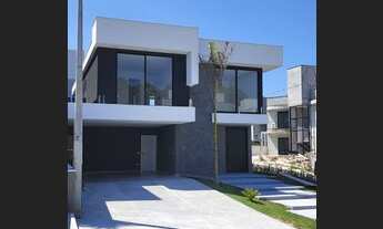 Imagem 2: Casa nova no condomínio Real Park Arujá para venda possui 300 metros quadrados com 4 quart