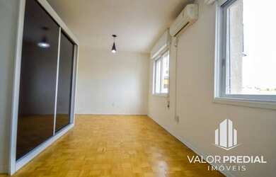 Imagem 3: PORTO ALEGRE - Apartamento Padrão - Azenha