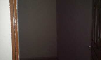 Imagem 5: Casa linda com uma kitnet no fundos toda forrada no PVC