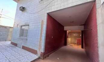 Imagem 3: Casa de três quartos com quintal