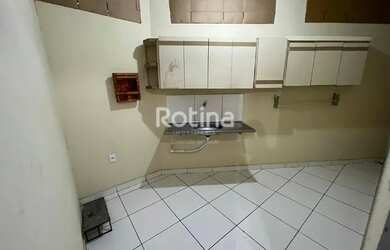 Imagem 3: Casa para alugar, 2 quartos, Jardim das Palmeiras - Uberlândia/MG - R$ 650,00