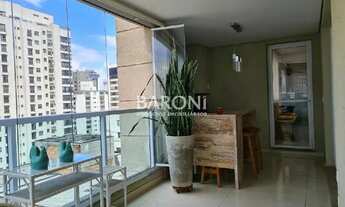 Imagem 2: Apartamento à venda em Moema, com 226 m² de área útil, 4 suítes e 4 vagas de garagem. Préd