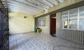 Imagem 2: Casa em vila fechada com 3 quartos e piscina no bairro da Pedreira