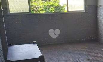 Imagem 3: Apartamento com sala, 2 quartos, banheiro, cozinha, área, dependência completa, frontal, à