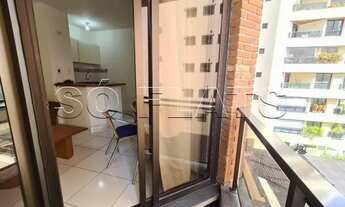 Imagem 5: Flat mobiliado, espaçoso com 1x dormitório em rua arborizada no coração de Moema. Sem buro