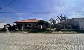 Imagem: Elegance Imóveis Casa localizada na praia