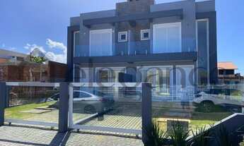 Imagem: Elegance Imóveis Elegante Sobrado localizado