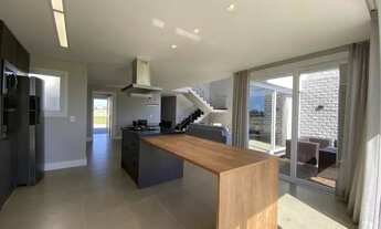 Imagem 3: Elegance Imóveis: Elegante Sobrado localizado no condomínio Sunset