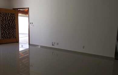 Imagem 5: Casa para venda possui 160 metros quadrados com 3 quartos em Bosque dos Buritis - Uberlând