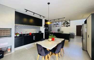 Imagem 6: Casa de condomínio térrea para venda possui 180 metros quadrados com 3 quartos