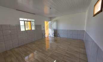 Imagem 4: Aluga ótima casa de fundos com 01 dormitório, sala de estar, cozinha, banheiro social e va