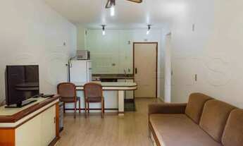 Imagem 2: Flat mobiliado com serviços com 1 amplo dormitório e sala com varanda no Jardins. Sem fiad