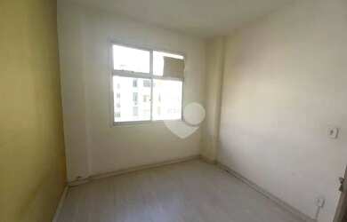 Imagem 7: Apartamento á venda com sacada 2 quartos, 2 banheiros garagem. R$435.000,00- Grajaú - Rio