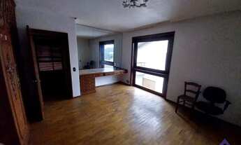 Imagem 4: CASA COMERCIAL Casa com 4 dormitórios