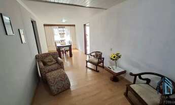 Imagem 7: Casa 03 quartos c/suíte, com amplo terreno, edícula 03 peças, no Santa Cândida em Curitiba