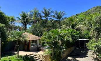 Imagem 5: Oportunidade! Belíssima Casa a venda a 50 metros da Praia Mole em Florianópolis SC