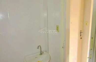 Imagem 4: Kitnet/Conjugado - / Residencial / Centro